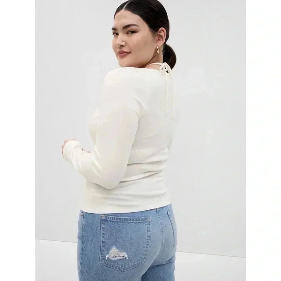 NWT Modern Cut-Out Halter T-Shirt - Picture 2 of 11